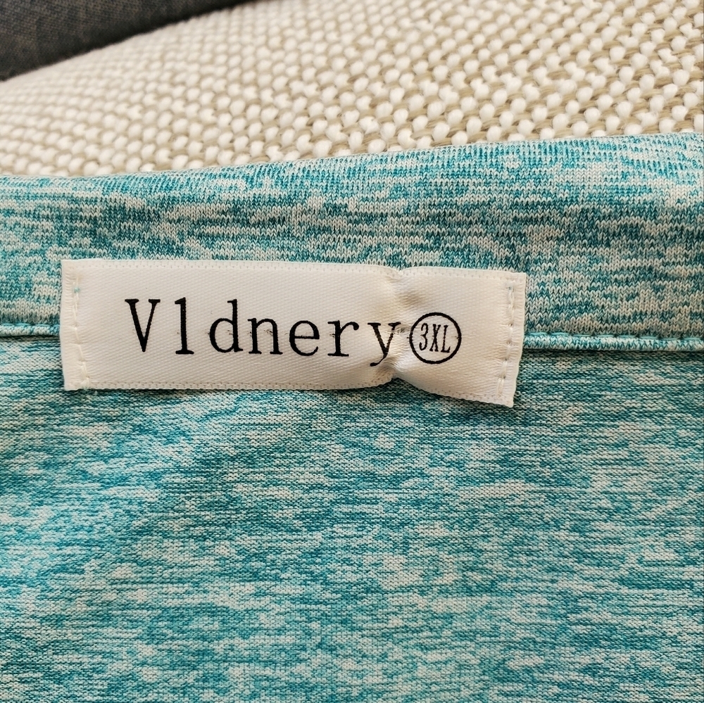 Vldnery Ladies Golf Shirt. Size 3x - Picture 5 of 5